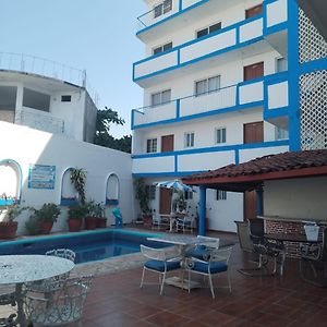 Hotel Lu'Um Acapulco
